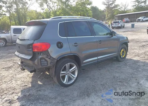 2016 Volkswagen Tiguan R-Line from USA, damaged, VIN WVGAV7AX4GW559726